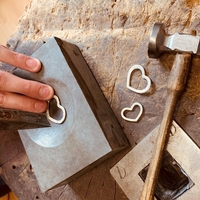 Schmiede Dein eigenes Herz bei der goldschmiede BRAND!