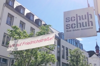 Sonderstand und Rabatt bei SchuhSchuh  zum Friedrichstraßenfest